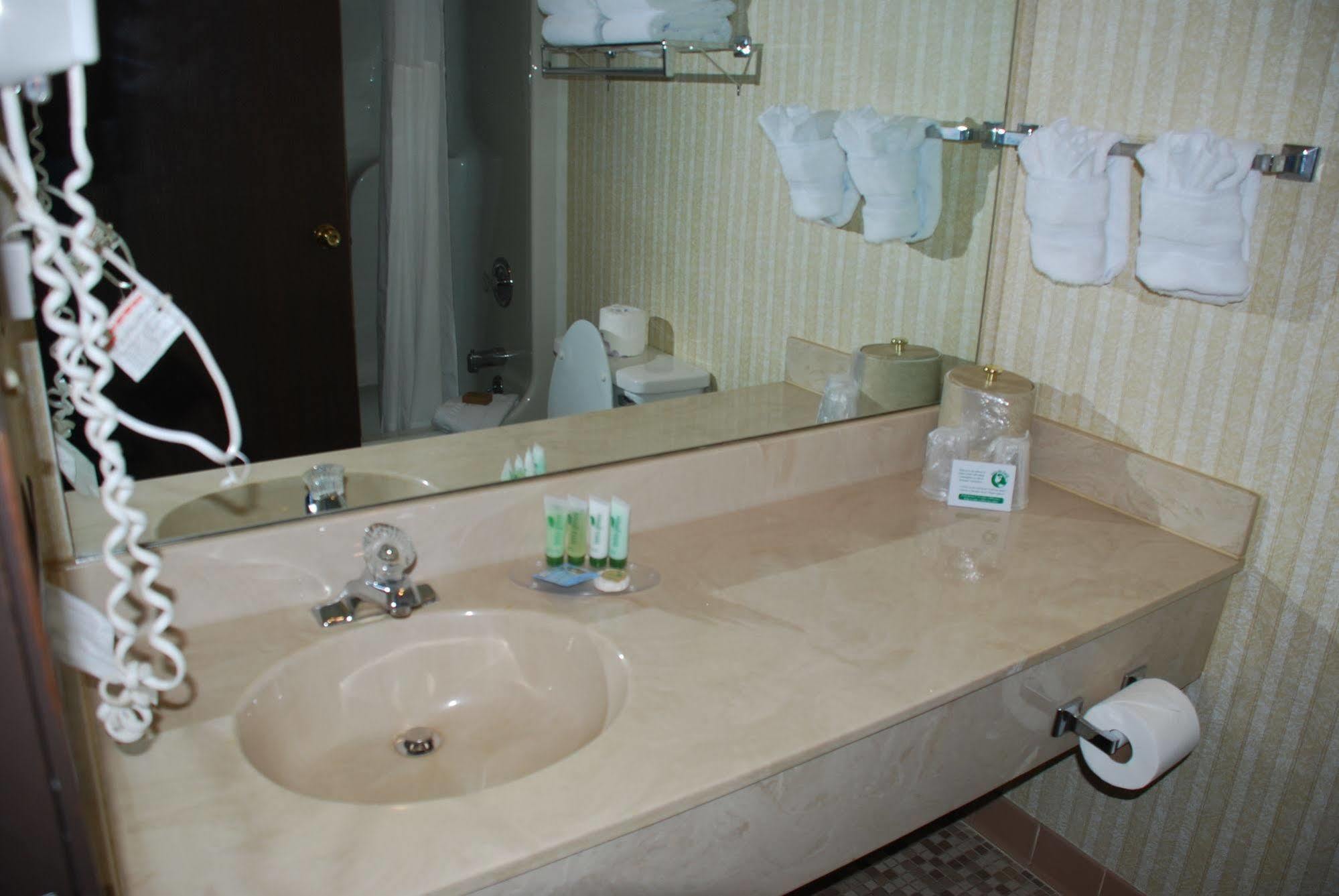 Doubletree By Hilton Clarksville Riverview Экстерьер фото